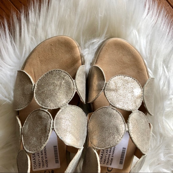 NWOT Sesto Meucci Gold Circle Sandals - Picture 3 of 7